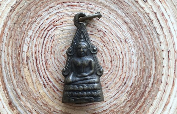 Buddha amulet hanger